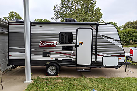 Beautiful Entegra Cornerstone Sitting Low Bjl Luxury Motorhomes Luxury Rv Luxury Motor