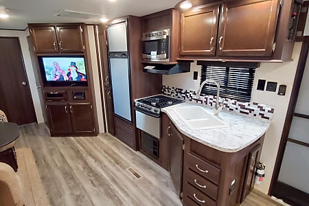 Travel trailer