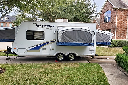 Folding trailer