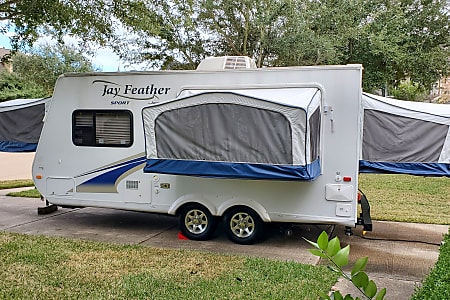 Folding trailer