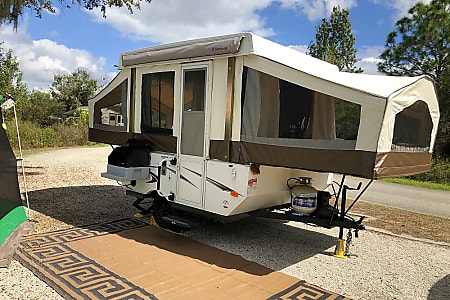 Folding trailer