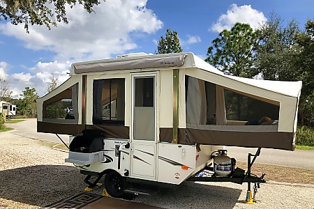 Folding trailer