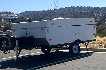 Folding trailer