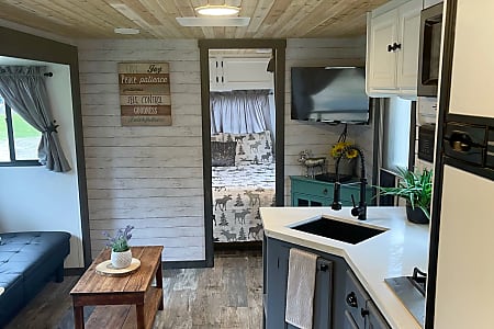 Travel trailer