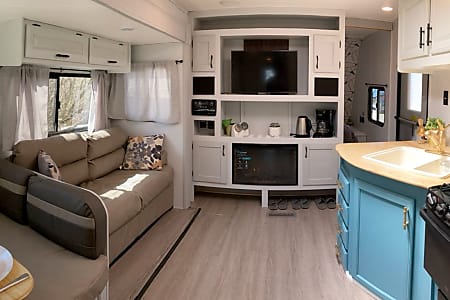 Travel trailer
