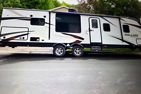 Travel trailer