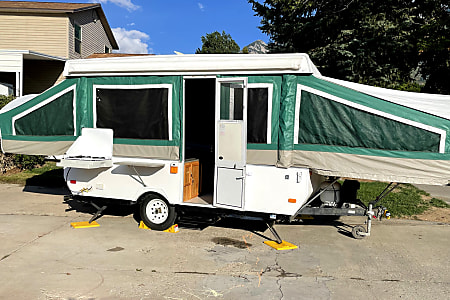 Folding trailer