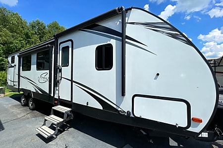 Travel trailer