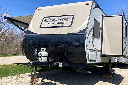 Travel trailer