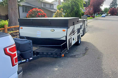 Folding trailer