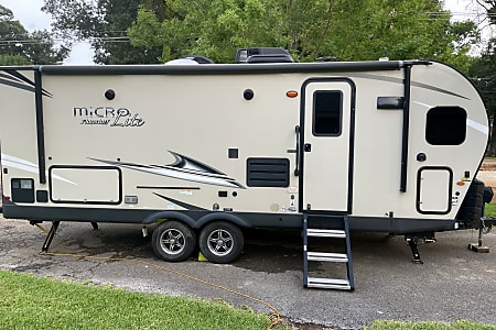 Travel trailer