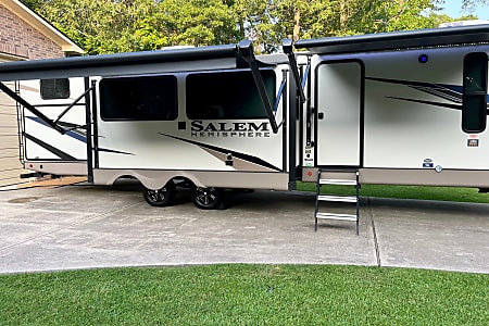 Travel trailer