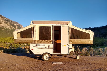 Folding trailer