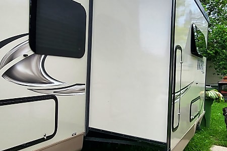 Travel trailer