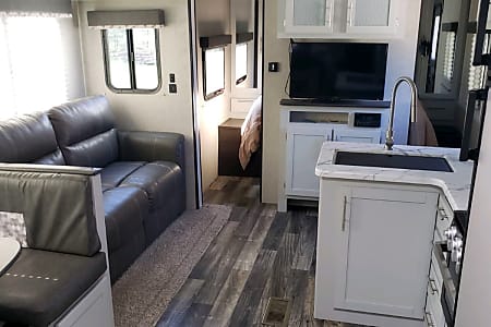 Travel trailer