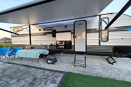 Travel trailer