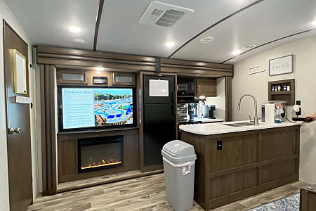 Travel trailer