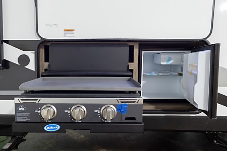 Travel trailer