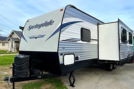 Travel trailer