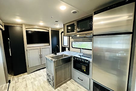 Travel trailer