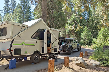 Folding trailer