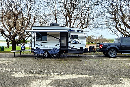 Toy hauler