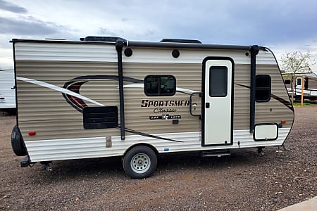 Travel trailer