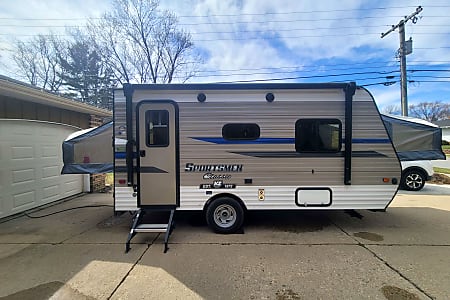 Travel trailer