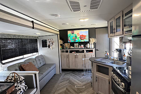 Travel trailer