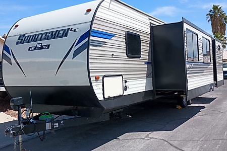 Travel trailer