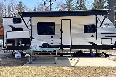 Travel trailer