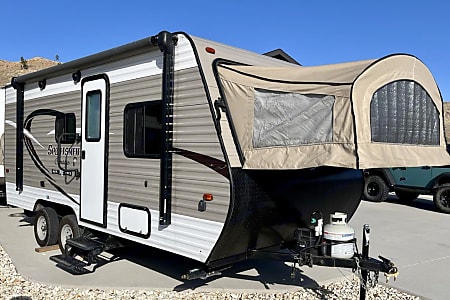 Travel trailer