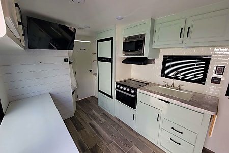 Travel trailer