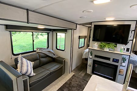 Travel trailer