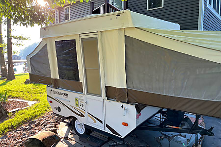 Folding trailer