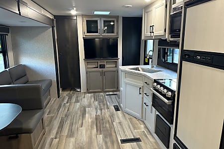 Travel trailer