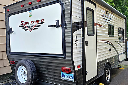 Travel trailer