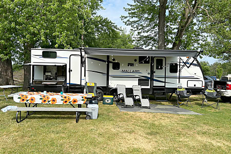 Travel trailer