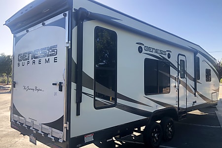 Toy hauler