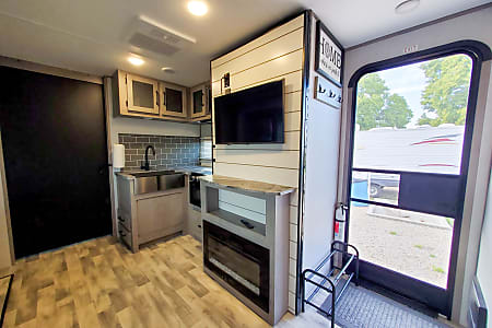 Travel trailer