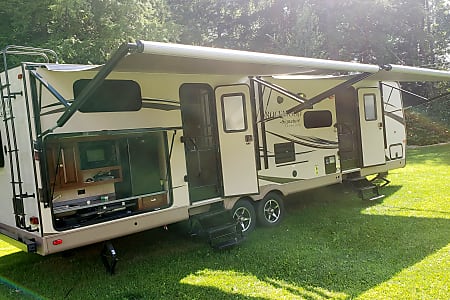 Travel trailer