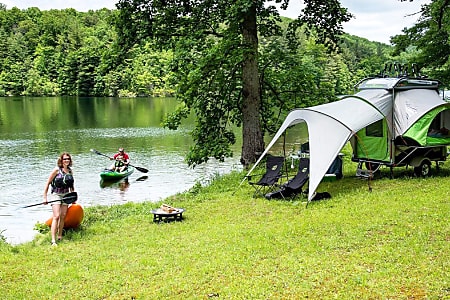 Folding trailer