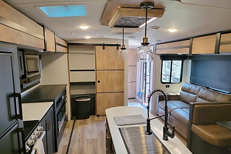 Travel trailer