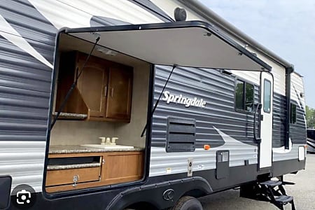 Travel trailer