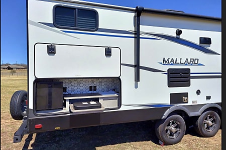 Travel trailer