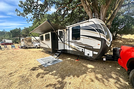 Travel trailer