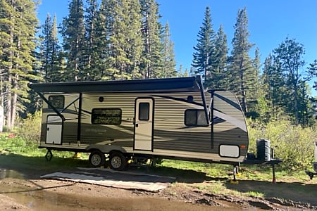 Travel trailer