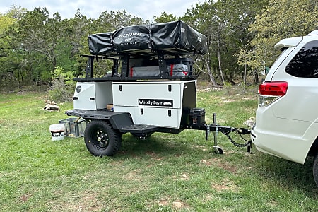 Folding trailer