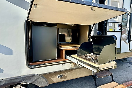 Travel trailer