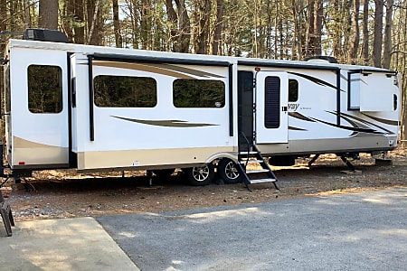 Travel trailer